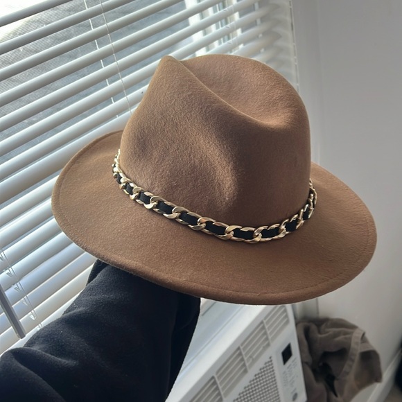 Zara Accessories - Zara hat